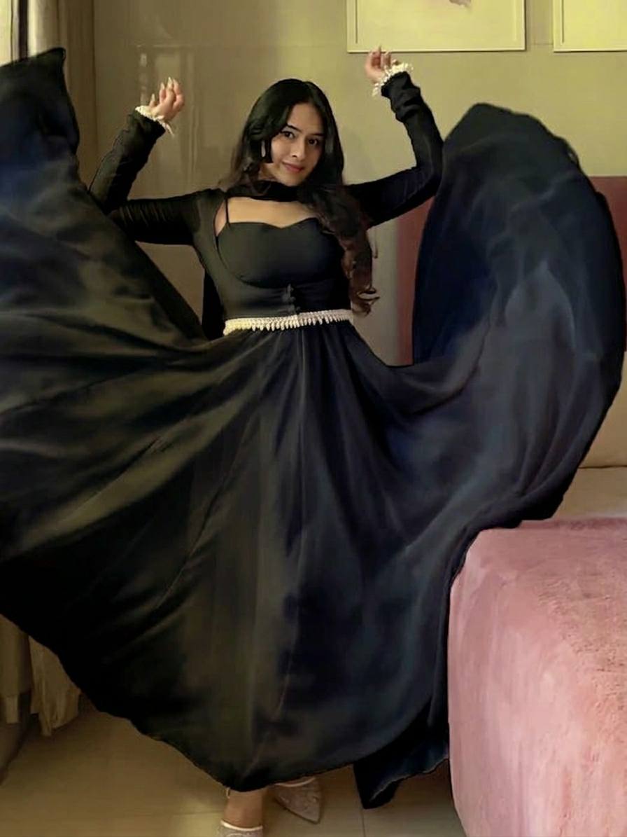 Deep Onyx Sheer-Sleeve Heritage Ensemble
